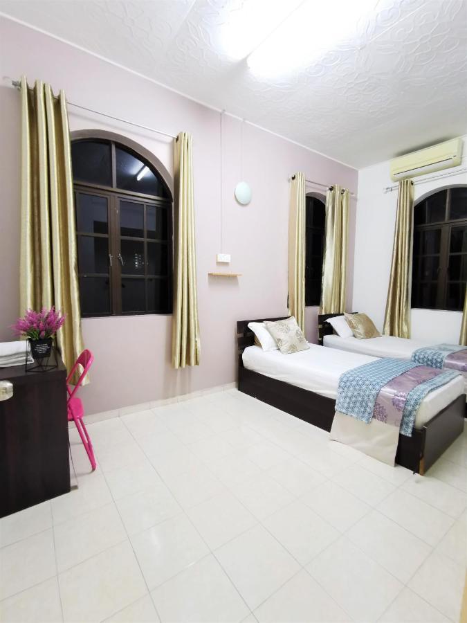 Warni Villa 8 Whole Or Room Muar Exterior photo